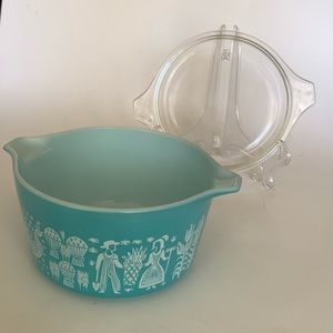 Pyrex Amish Butter Print 1 qt. With Lid